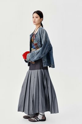 Autumn And Winter New Jiangnan Fabric Denim Jacket , Gray Tone Architectural Style Pleated Long Skirt