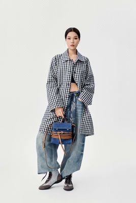 Retro Blue And White Checkered Waist Windbreaker With Niche Design Sense , Mid Length Silhouette , Shirt Style Jacket