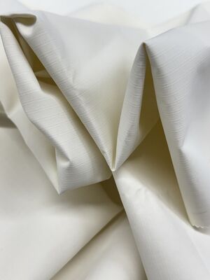 100% polyester 111g/m2 152cm Autumn and Winter Nouveau produit Tissu fonctionnel résistant au vent et hydrophobe