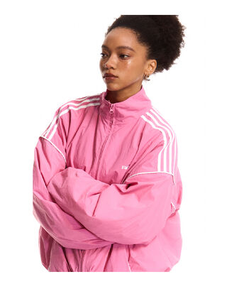 100% Nylon 120G/M ² 152CM Spring And Autumn Popular Lightweight Pleated Waterproof Fabric