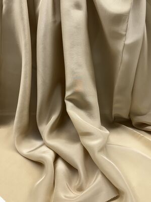 40.1% Acetic Acid 31.5% Mulberry Silk 28.4% Human Silk Spring/Summer New Product Acetic Acid Mulberry Silk Blended Fabric