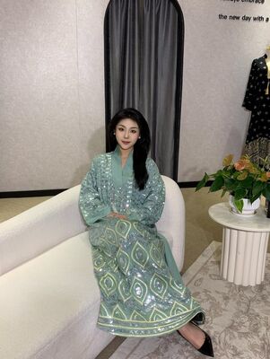 MT404  Middle Eastern Modest Wear Gold & Silver Sequin Geometric Kaftan Abaya