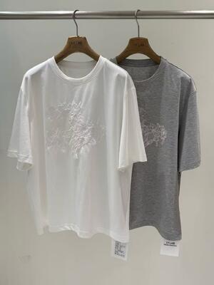 Fashion Raised Embroidery Graphic Detailed T-Shirt, 42% Lyocell 30% Polyester 28% Cotton Blended Fabric, Soft Smooth Casual Basic Short Sleeve To