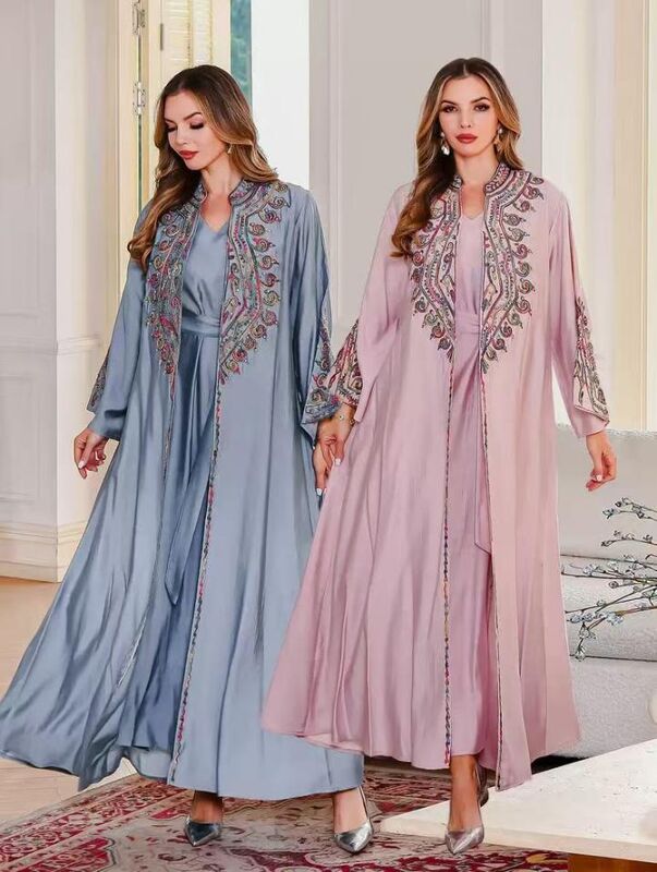 SMT147/SMT145 Middle Eastern Modest Wear Floral Embroidered Robe & Dress Two-Piece Set/V-Neck Maxi Abaya